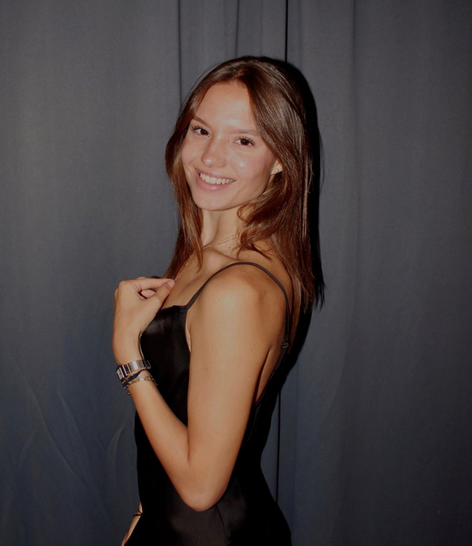 Christina Ze.