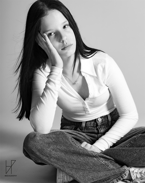 Hellena Ju.