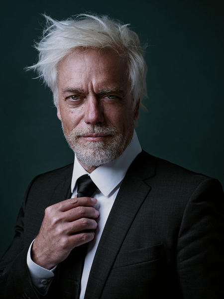 Gerhard V.